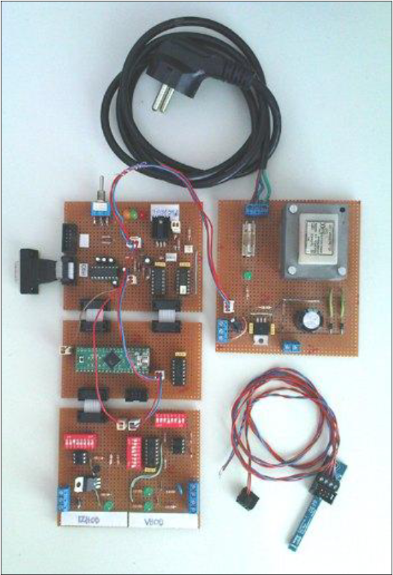 Preprost PLC krmilnik na osnovi okolja Arduino (2010)